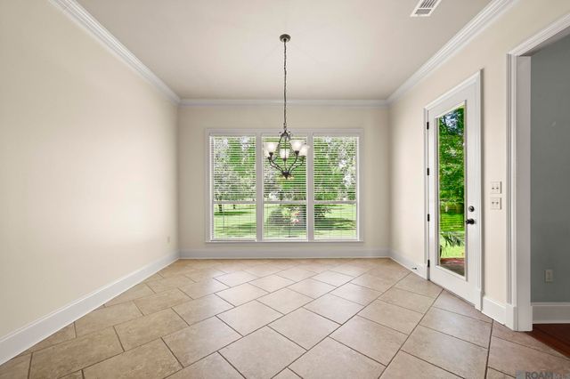 35390 Oakcrest Dr, Geismar, LA 70734