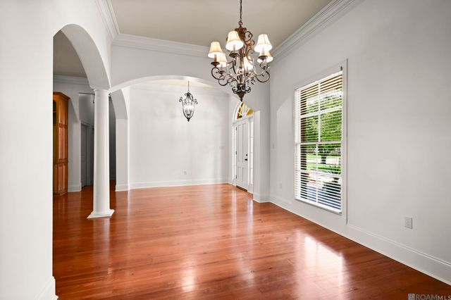 35390 Oakcrest Dr, Geismar, LA 70734