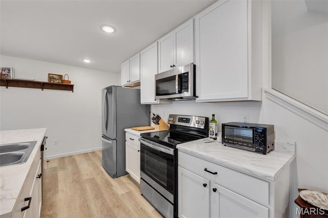 196 Tiber Way, St Charles, MO 63301