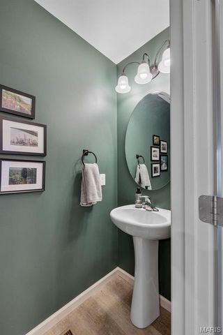 196 Tiber Way, St Charles, MO 63301