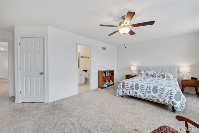 196 Tiber Way, St Charles, MO 63301