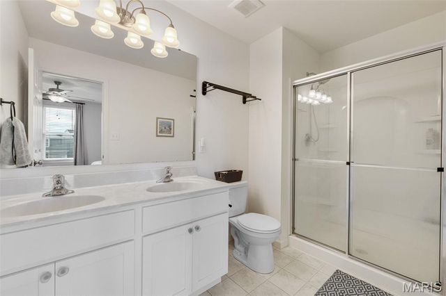 196 Tiber Way, St Charles, MO 63301