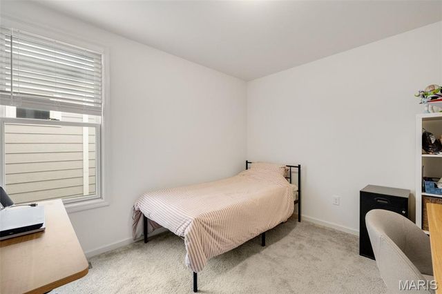 196 Tiber Way, St Charles, MO 63301