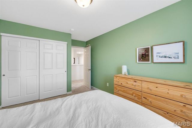 196 Tiber Way, St Charles, MO 63301