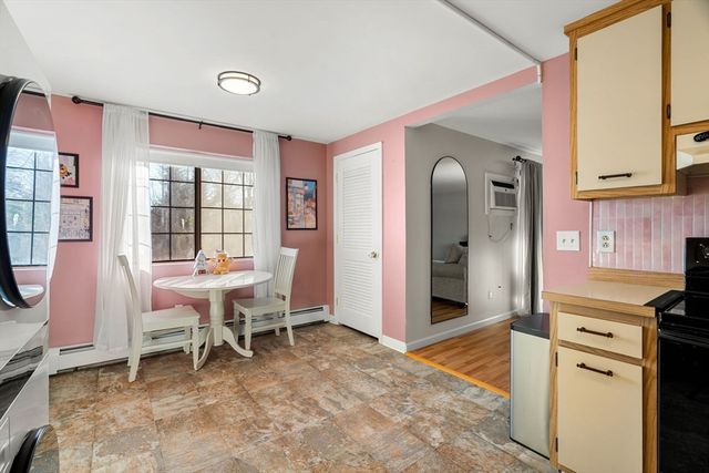 2300 Skyline Dr 3, Lowell, MA 01852