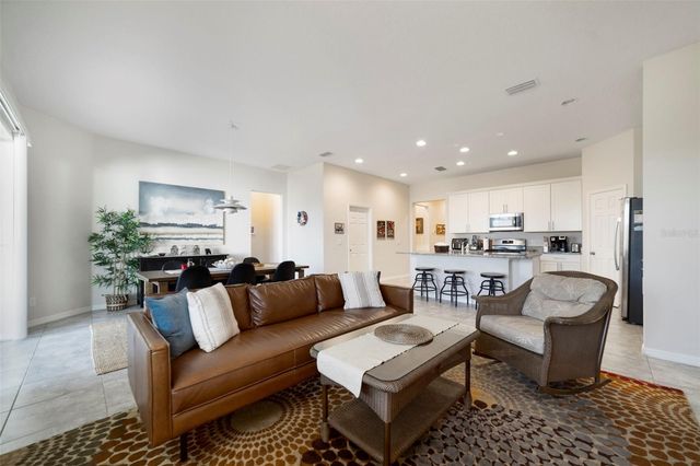 758 GRAND HILLTOP DRIVE, Apopka, FL 32703