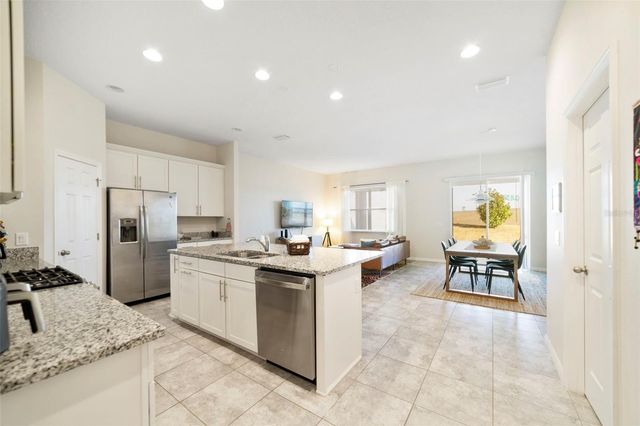 758 GRAND HILLTOP DRIVE, Apopka, FL 32703