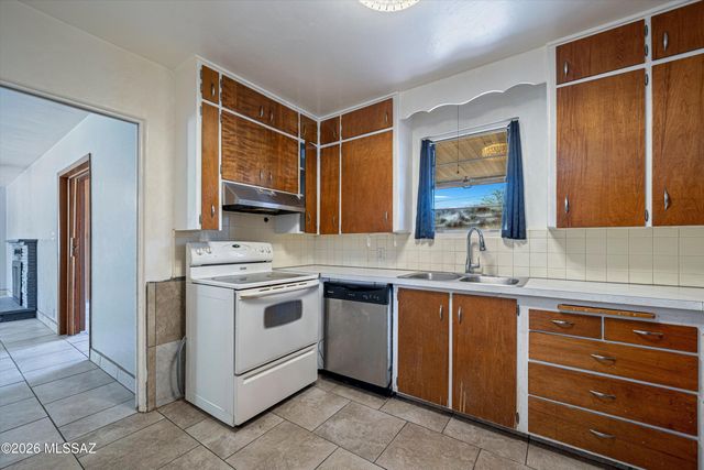 4126 E Lester Street, Tucson, AZ 85712