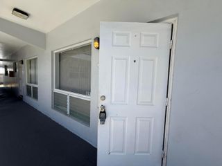 915 NE 8th Street 104, Hallandale Beach, FL 33009