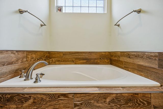 416 County Road 754, Riceville, TN 37370