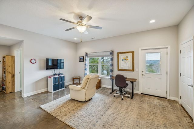 416 County Road 754, Riceville, TN 37370