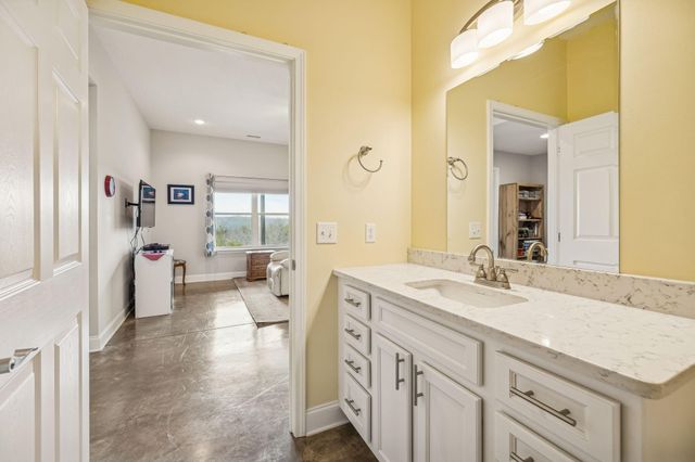 416 County Road 754, Riceville, TN 37370