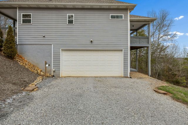 416 County Road 754, Riceville, TN 37370