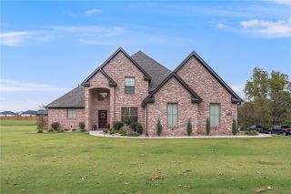 14209 Cayenne Circle, Siloam Springs, AR 72761