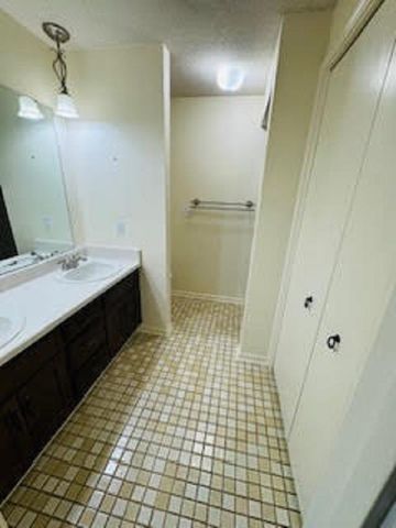 3805 Windswept Drive, Fort Wayne, IN 46815