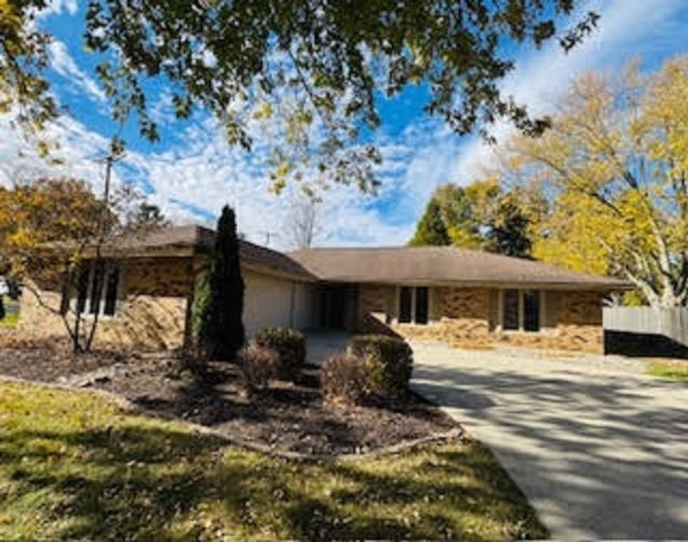 3805 Windswept Drive, Fort Wayne, IN 46815