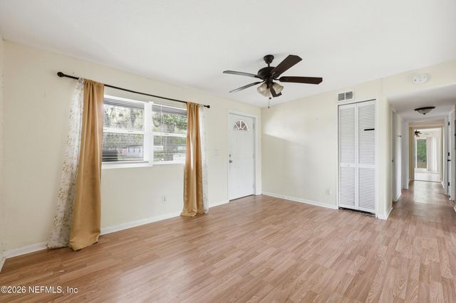 9410 GILCHRIST Court, Jacksonville, FL 32219