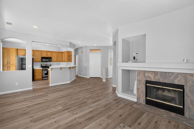 9109 W Trumbauer Way, Elk Grove, CA 95758