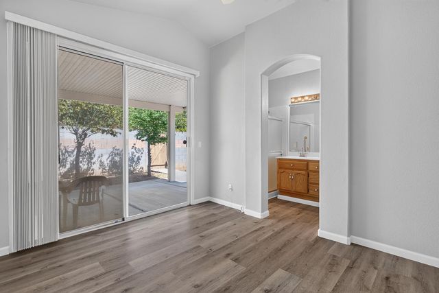 9109 W Trumbauer Way, Elk Grove, CA 95758