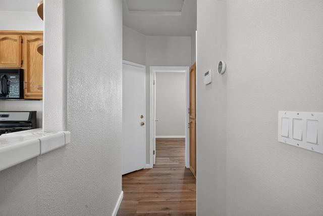 9109 W Trumbauer Way, Elk Grove, CA 95758