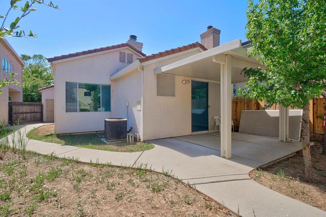 9109 W Trumbauer Way, Elk Grove, CA 95758