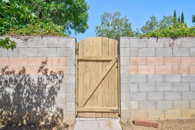9109 W Trumbauer Way, Elk Grove, CA 95758