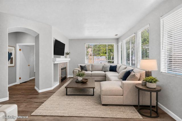 9109 W Trumbauer Way, Elk Grove, CA 95758
