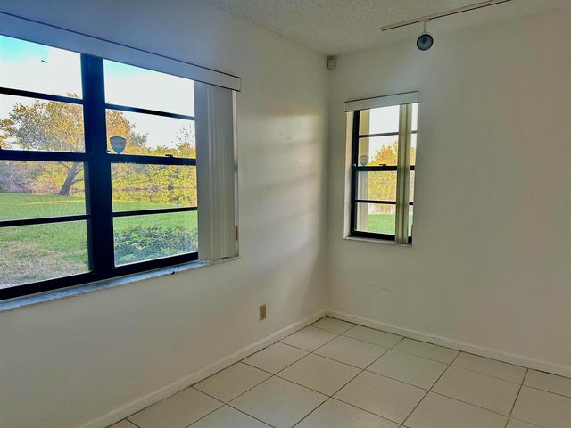 5819 Parkwalk Drive, Boynton Beach, FL 33472