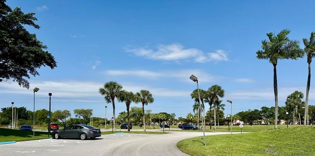 5819 Parkwalk Drive, Boynton Beach, FL 33472