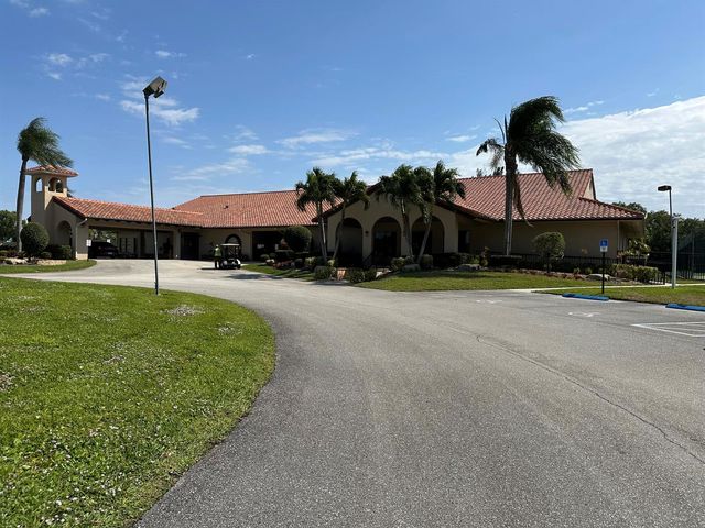 5819 Parkwalk Drive, Boynton Beach, FL 33472