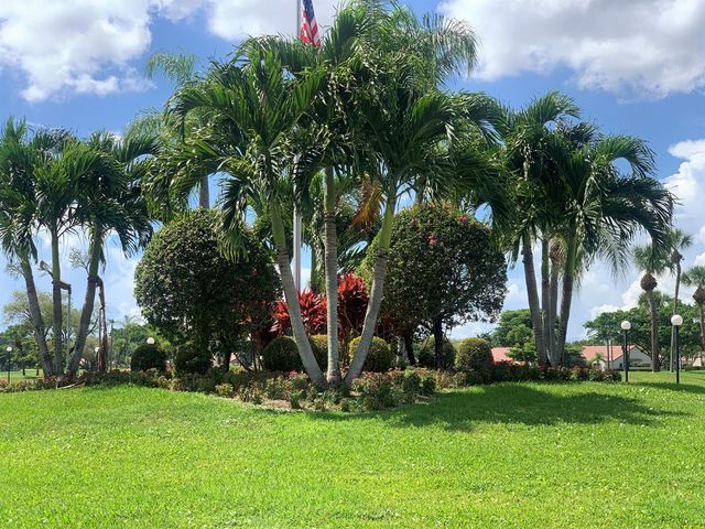 5819 Parkwalk Drive, Boynton Beach, FL 33472