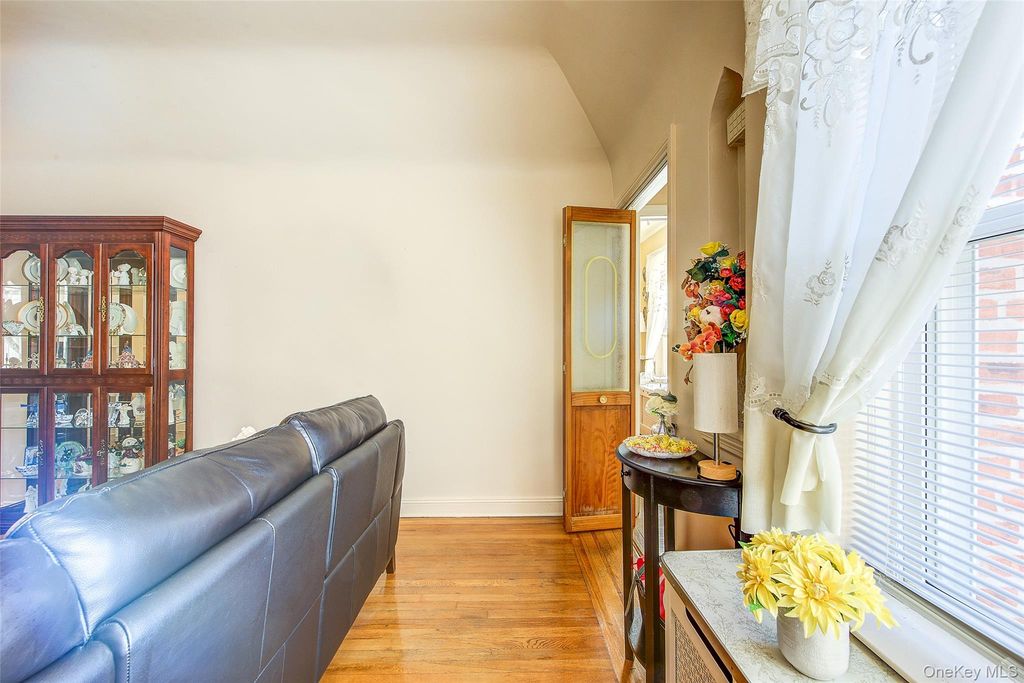 146-31 60th Avenue, Flushing, NY 11355 — photo 4