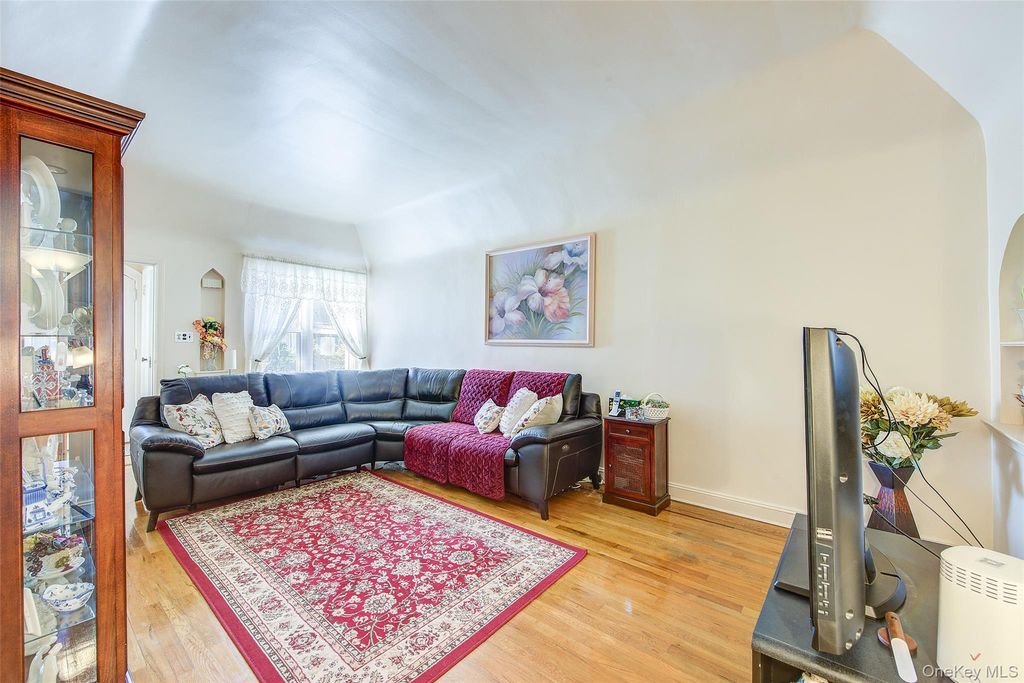 146-31 60th Avenue, Flushing, NY 11355 — photo 5