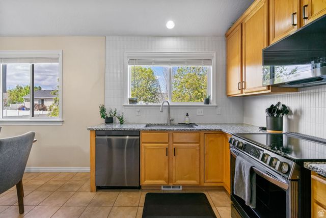 68 E SETTLER RD, Saratoga Springs, UT 84045