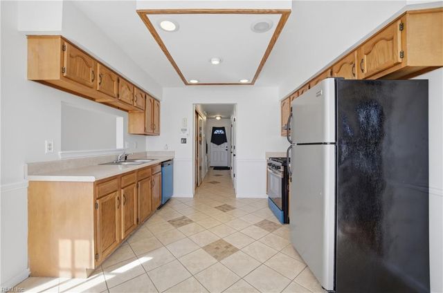 2028 White Water DR, Virginia Beach, VA 23456