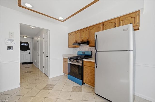2028 White Water DR, Virginia Beach, VA 23456