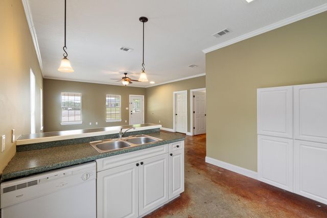 4586 Old Highway 11, Purvis, MS 39475