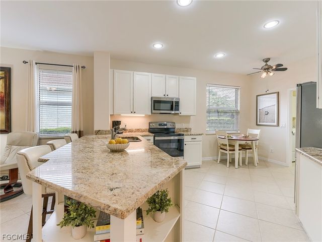 10610 Camarelle CIR, Fort Myers, FL 33913
