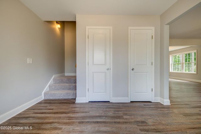 100 Anna Ct Court, Schenectady, NY 12306