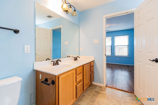 2019 Woodway Drive, Leander, TX 78641