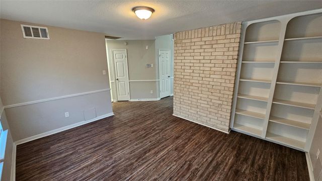 19522 Lake Hollow Lane, Houston, TX 77084