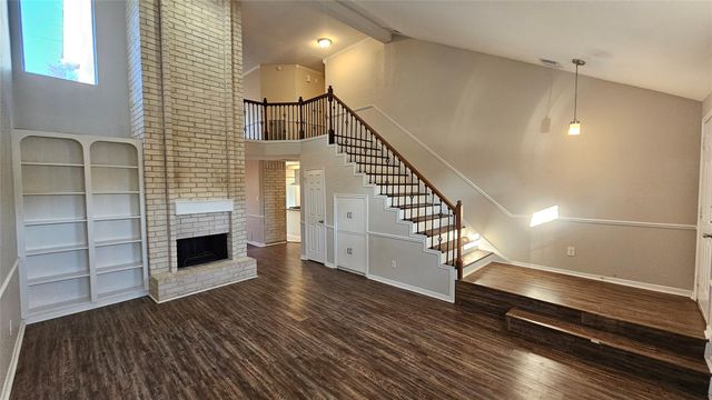 19522 Lake Hollow Lane, Houston, TX 77084