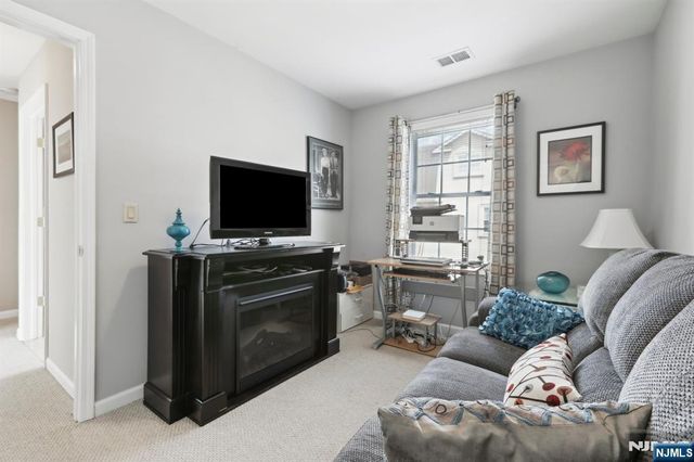 308 Hamilton Place 21, Hackensack, NJ 07601