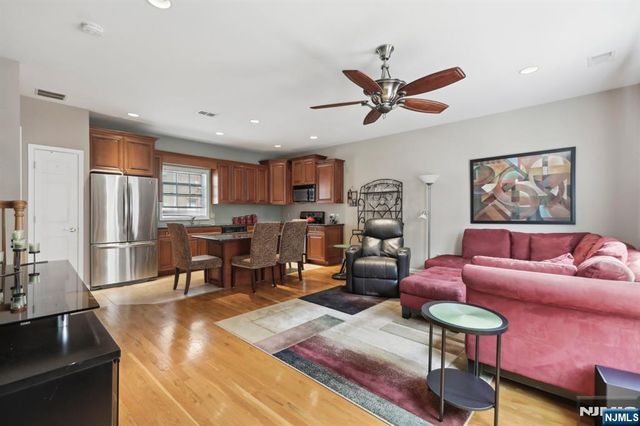308 Hamilton Place 21, Hackensack, NJ 07601