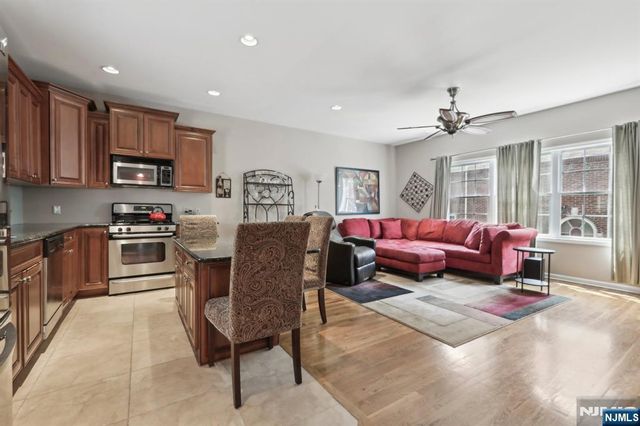 308 Hamilton Place 21, Hackensack, NJ 07601