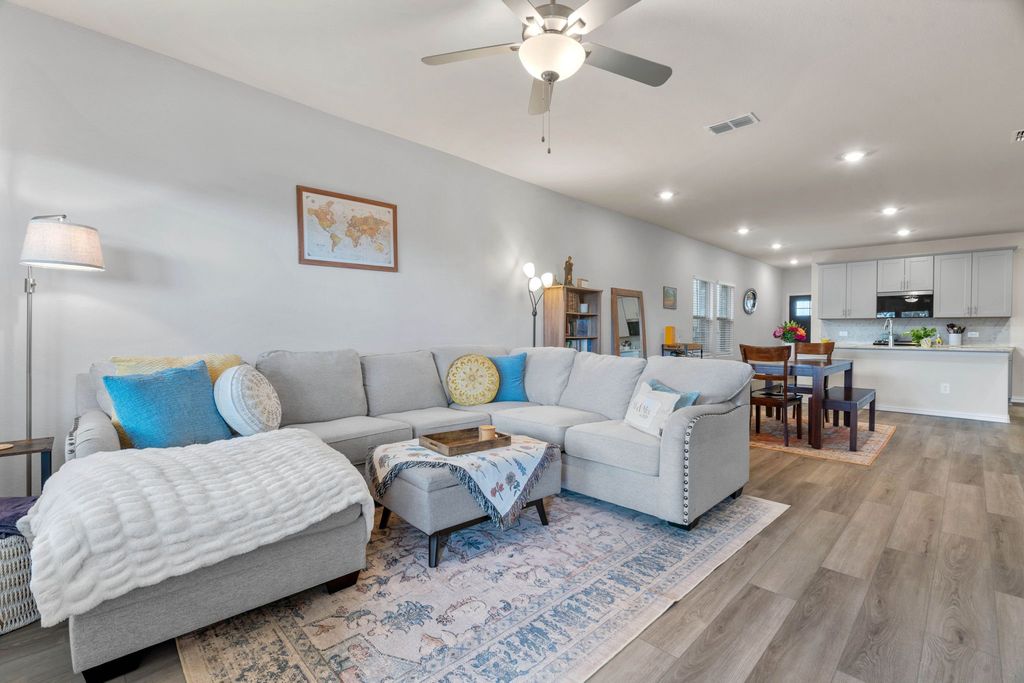 207 Greenbriar Drive, Princeton, TX 75071