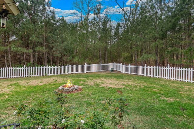 3792 Lakeside Drive, Shreveport, LA 71119