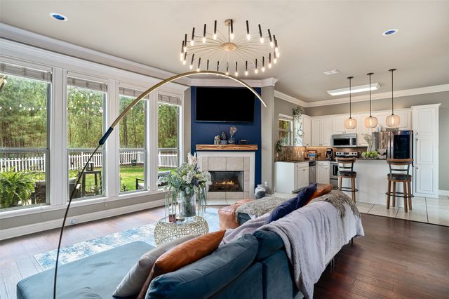 3792 Lakeside Drive, Shreveport, LA 71119