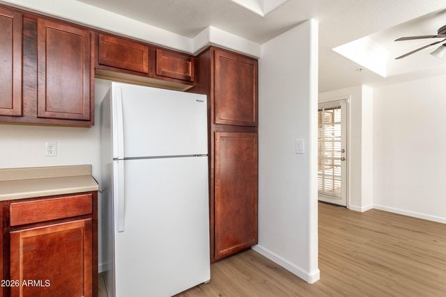 750 E NORTHERN Avenue 1052, Phoenix, AZ 85020