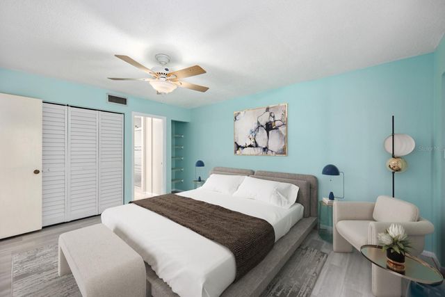 220 PINENEEDLE DRIVE 220, Bradenton, FL 34210